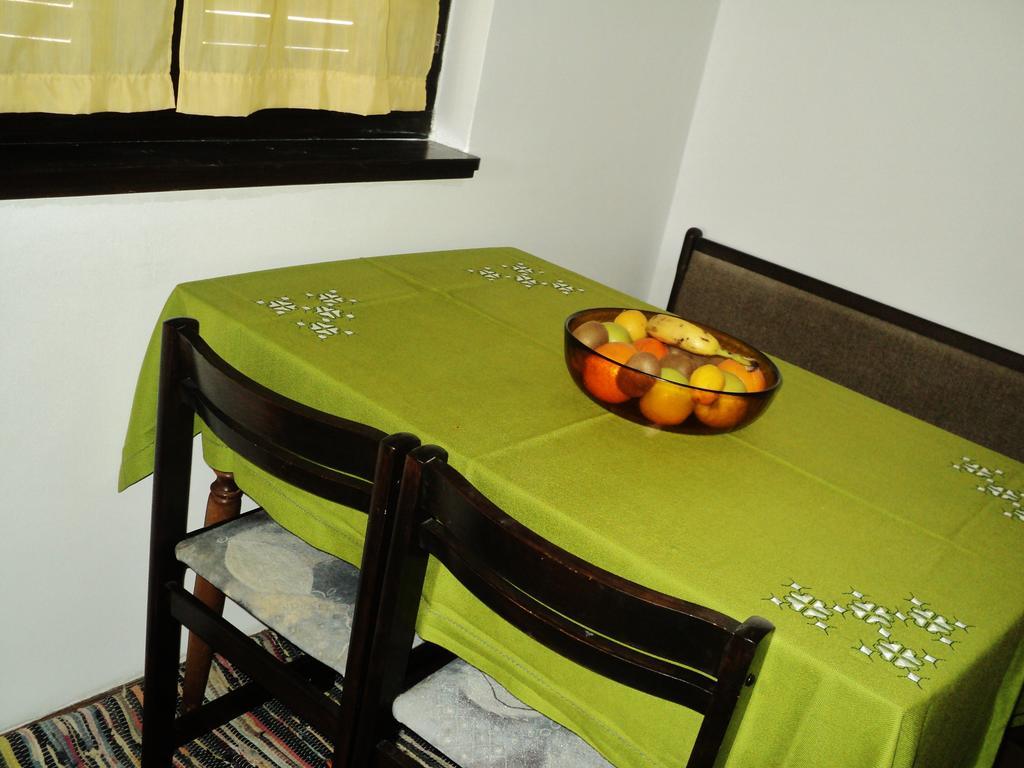 Apartments Nevenka Крк Екстер'єр фото