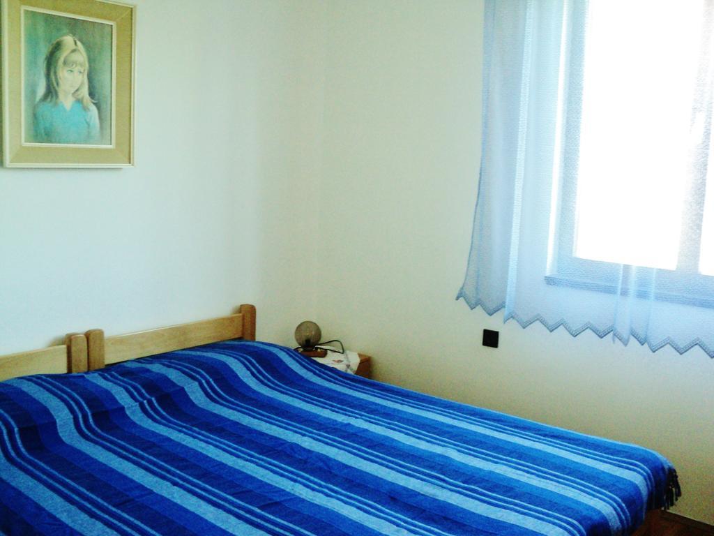Apartments Nevenka Крк Екстер'єр фото